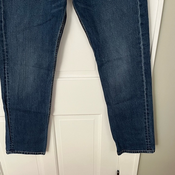 Levi's 505 Mens Size 34x32 Medium Wash Jeans Denim 5 Pocket Iconic - Picture 4 of 11